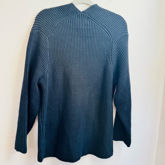 Urban Outfitters V- Neck Sweater Size S - Picture 3 of 8